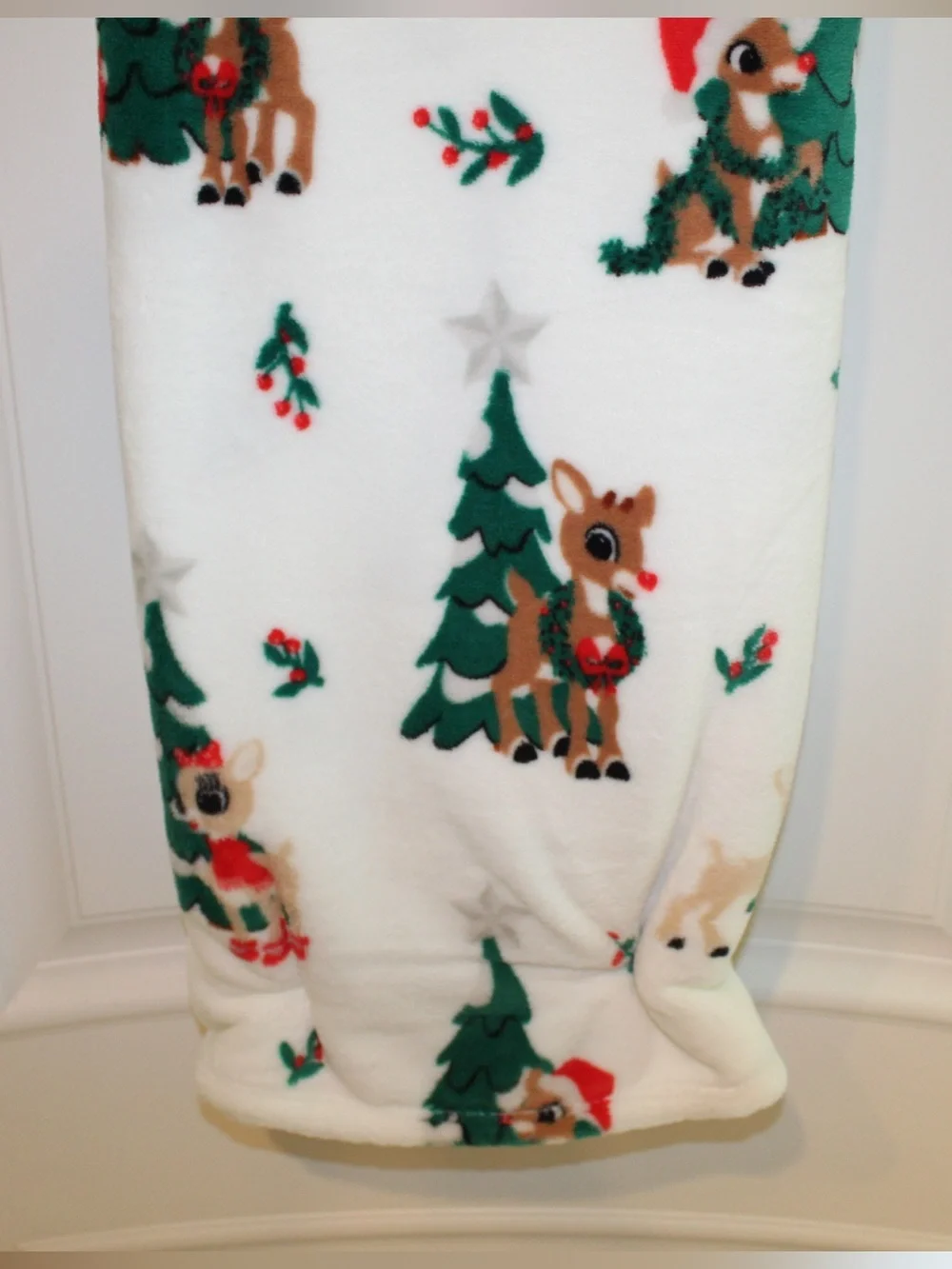 Rudolph the Red-Nosed Reindeer Christmas throw (NWT)